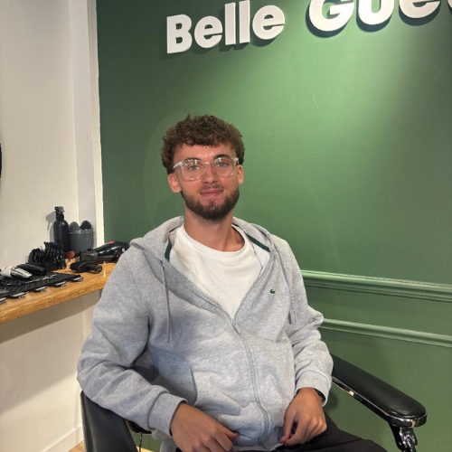 Soen coiffeur Montfort sur Meu Rémi, gérant du salon de coiffure de Mordelles